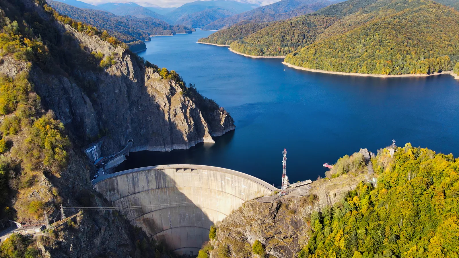 Barragem e reservatório
